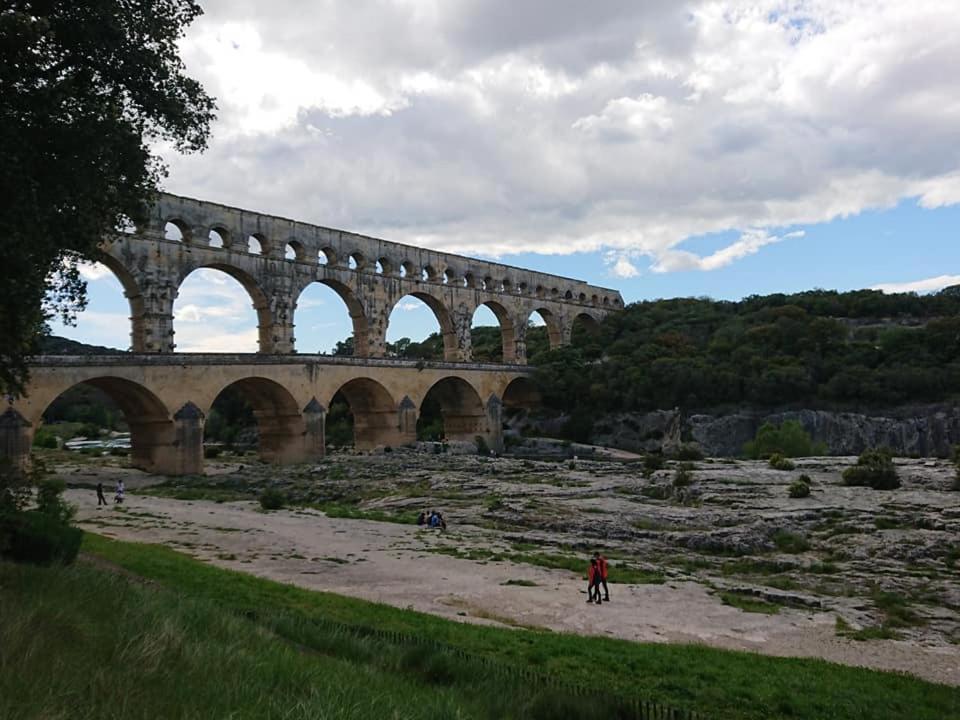 Lou Meinado Saint-Martin-de-Crau Εξωτερικό φωτογραφία