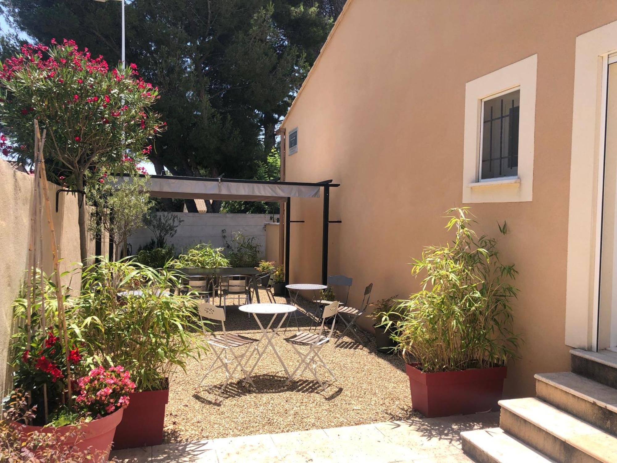 Lou Meinado Saint-Martin-de-Crau Εξωτερικό φωτογραφία