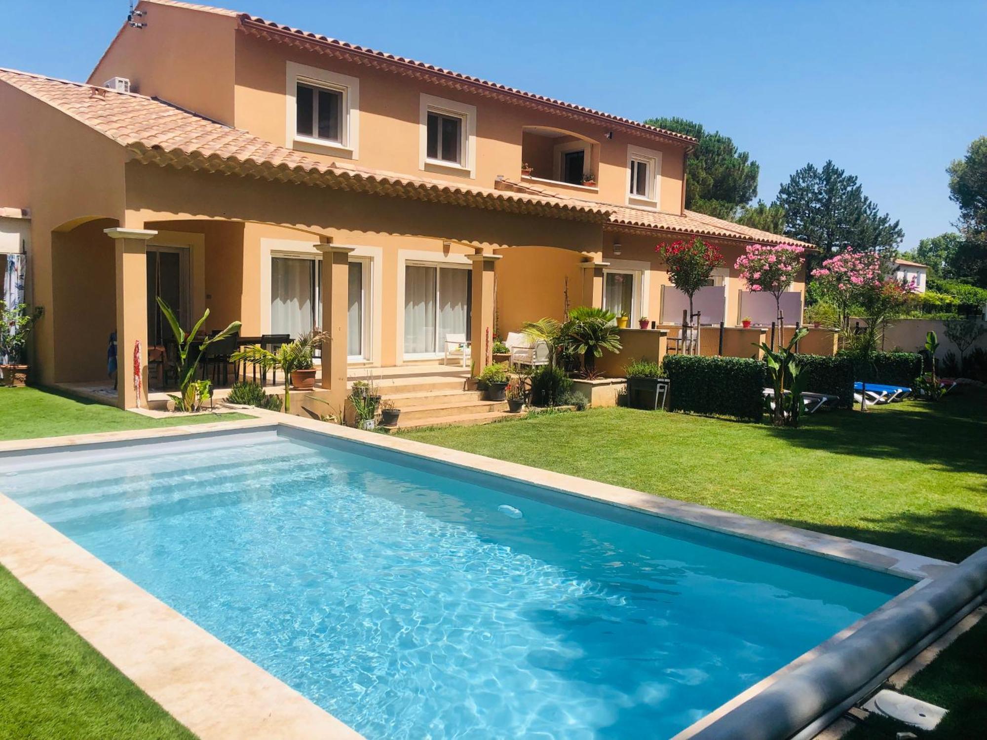 Lou Meinado Saint-Martin-de-Crau Εξωτερικό φωτογραφία