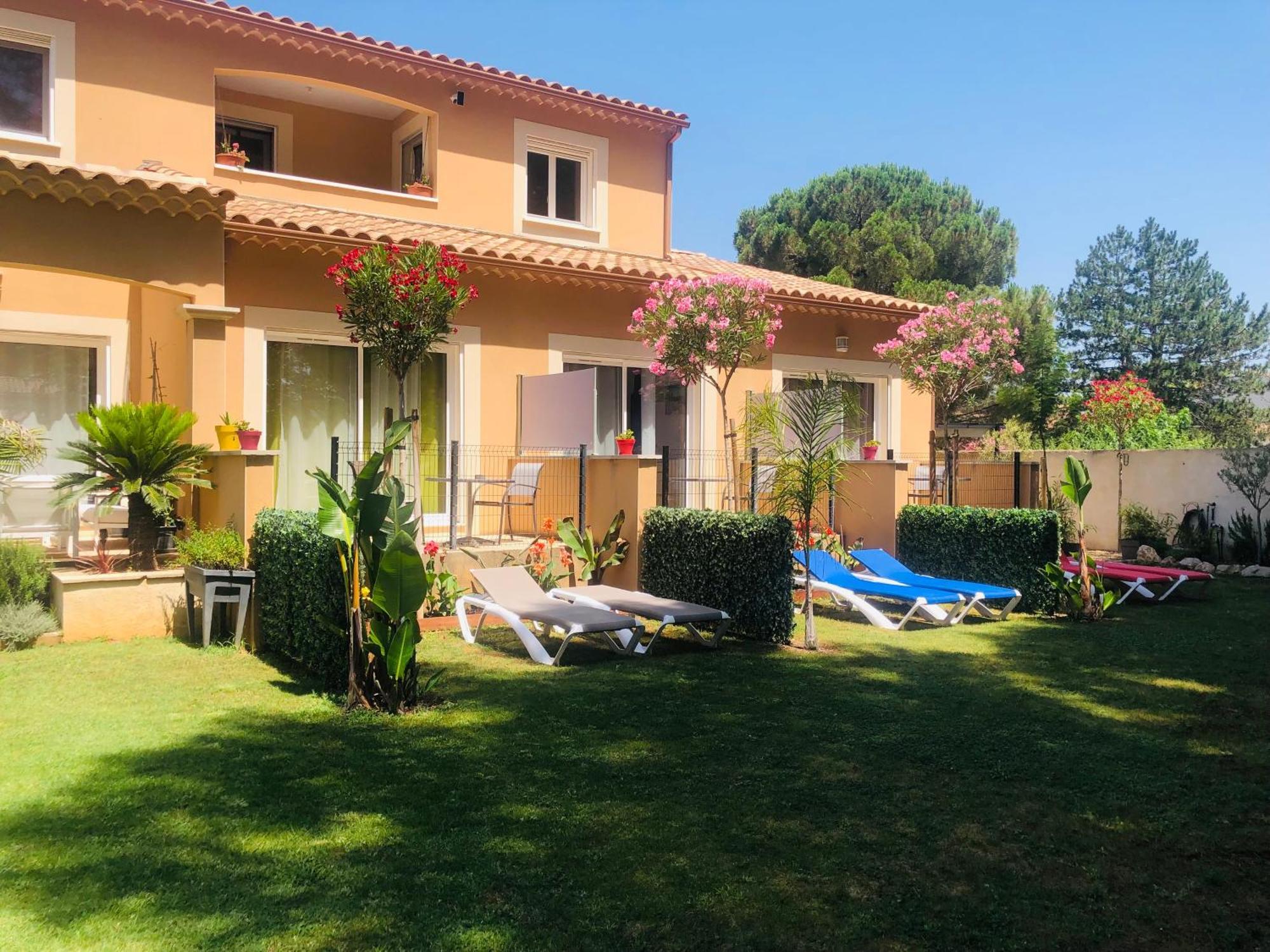 Lou Meinado Saint-Martin-de-Crau Εξωτερικό φωτογραφία